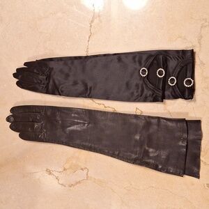 Black formal gloves